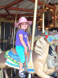 Meet your Posher, Avery